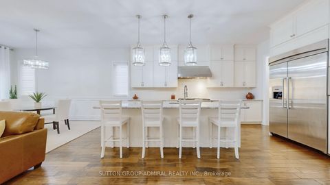 Photo 11 at 392 Woodgate Pines Drive, Kleinburg, Vaughan