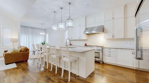 Photo 12 at 392 Woodgate Pines Drive, Kleinburg, Vaughan