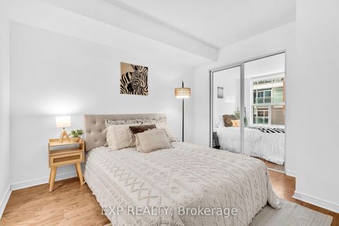 Photo 6 at 812 - 230 King Street E, Moss Park, Toronto