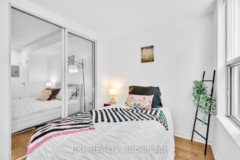 Photo 10 at 812 - 230 King Street E, Moss Park, Toronto