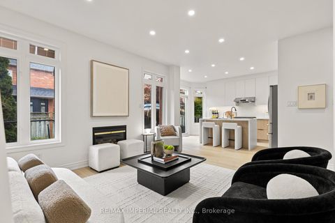Photo 13 at 59 Amparo Drive, Vellore Village, Vaughan