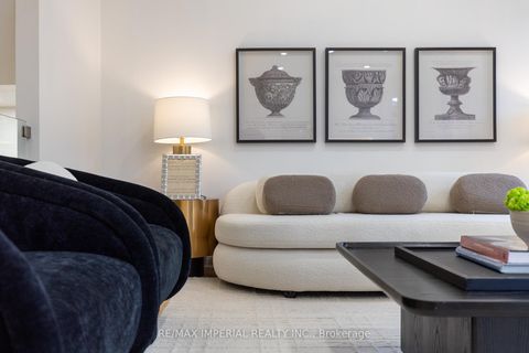 Photo 14 at 59 Amparo Drive, Vellore Village, Vaughan