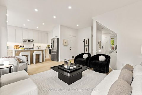 Photo 15 at 59 Amparo Drive, Vellore Village, Vaughan