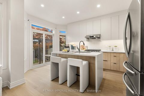 Photo 19 at 59 Amparo Drive, Vellore Village, Vaughan