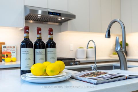Photo 22 at 59 Amparo Drive, Vellore Village, Vaughan