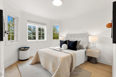 Photo 26 at 59 Amparo Drive, Vellore Village, Vaughan