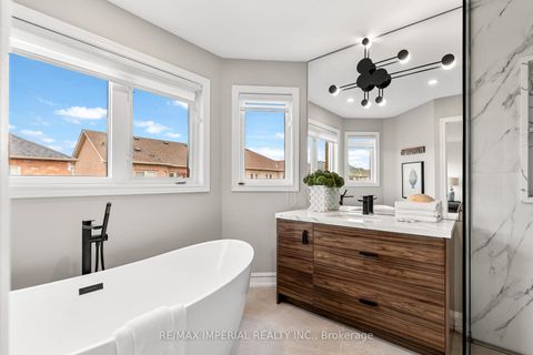 Photo 37 at 59 Amparo Drive, Vellore Village, Vaughan