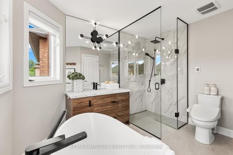 Photo 38 at 59 Amparo Drive, Vellore Village, Vaughan