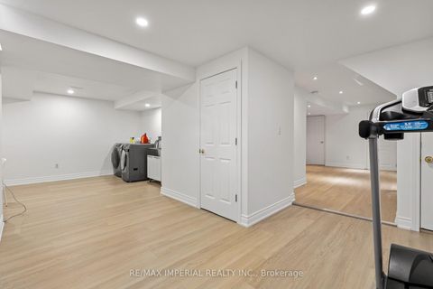 Photo 42 at 59 Amparo Drive, Vellore Village, Vaughan