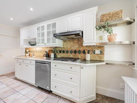 Photo 9 at 191 Glen Cedar Road, Cedarvale, Toronto