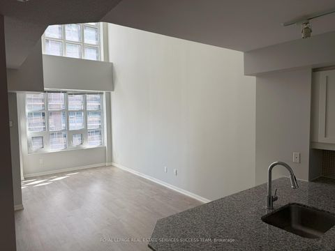 Photo 5 at 718 - 65 East Liberty Street, Niagara, Toronto