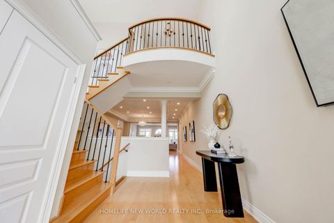 Photo 7 at 16 Randolph Drive, Patterson, Vaughan