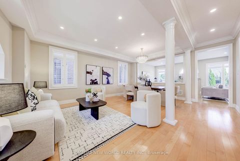 Photo 8 at 16 Randolph Drive, Patterson, Vaughan