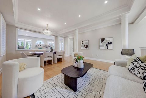 Photo 11 at 16 Randolph Drive, Patterson, Vaughan