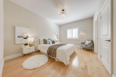 Photo 31 at 16 Randolph Drive, Patterson, Vaughan