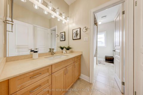Photo 32 at 16 Randolph Drive, Patterson, Vaughan