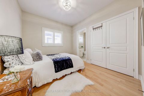 Photo 35 at 16 Randolph Drive, Patterson, Vaughan