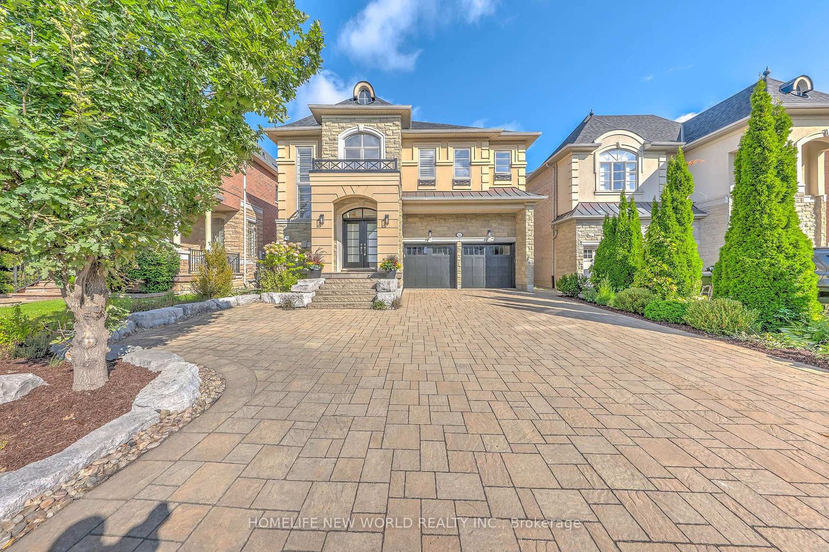 16 Randolph Drive, Patterson, Vaughan 
