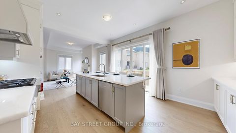 Photo 10 at 165 Hillsview Drive, Observatory, Richmond Hill