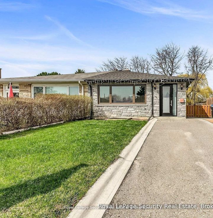 Photo 2 at 245 Avondale Boulevard, Avondale, Brampton