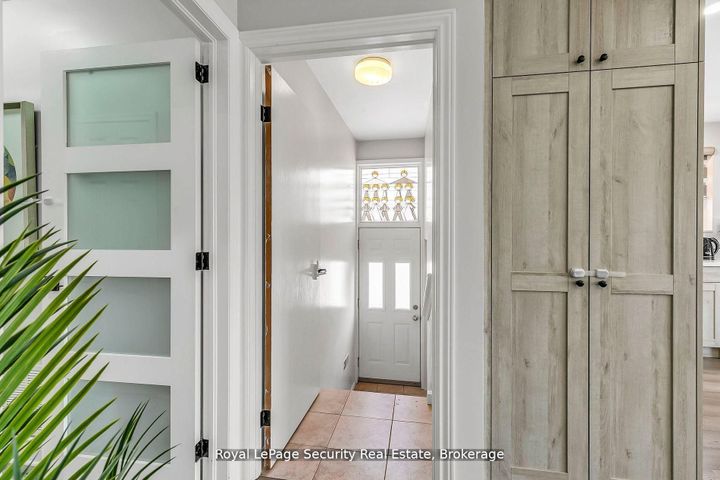 Photo 23 at 245 Avondale Boulevard, Avondale, Brampton