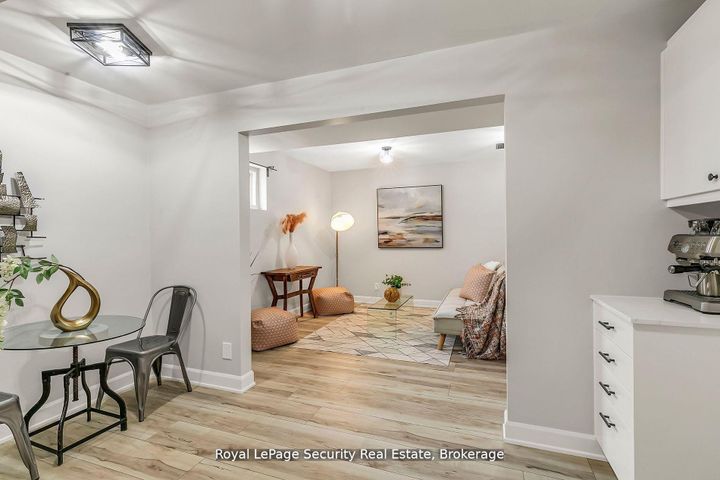 Photo 24 at 245 Avondale Boulevard, Avondale, Brampton
