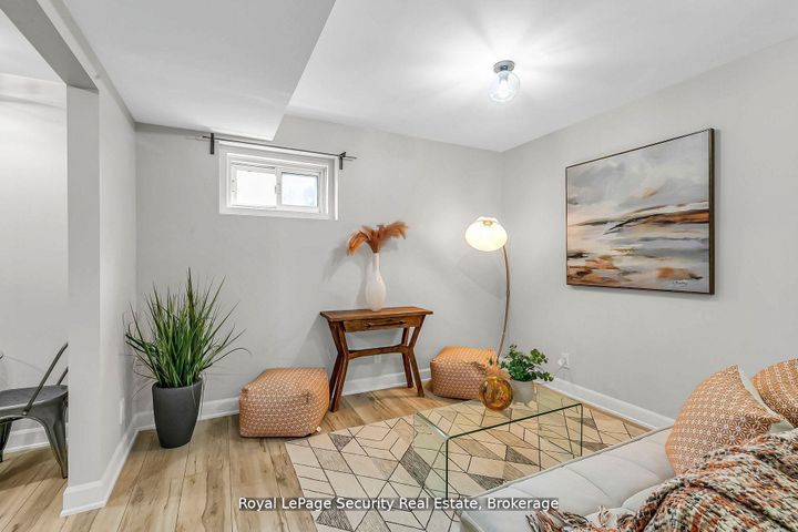 Photo 27 at 245 Avondale Boulevard, Avondale, Brampton