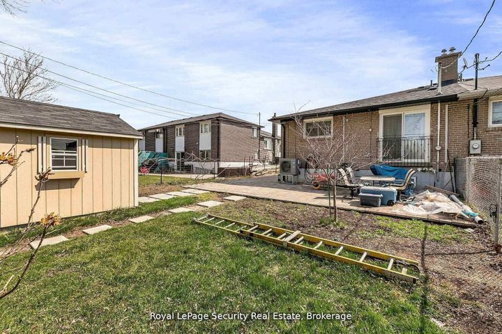 Photo 31 at 245 Avondale Boulevard, Avondale, Brampton