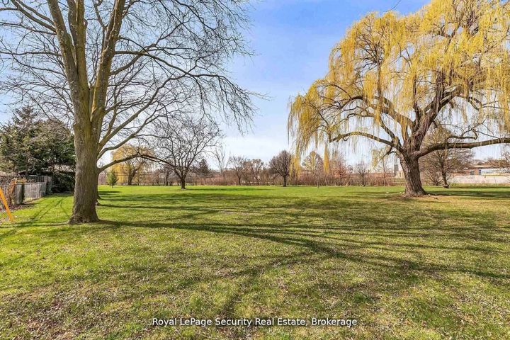 Photo 34 at 245 Avondale Boulevard, Avondale, Brampton