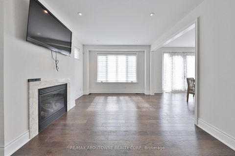 Photo 17 at 2163 Vineland Crescent, RO River Oaks, Oakville