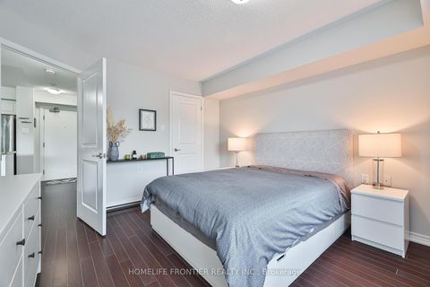 Photo 22 at 201 - 920 Sheppard Avenue W, Bathurst Manor, Toronto