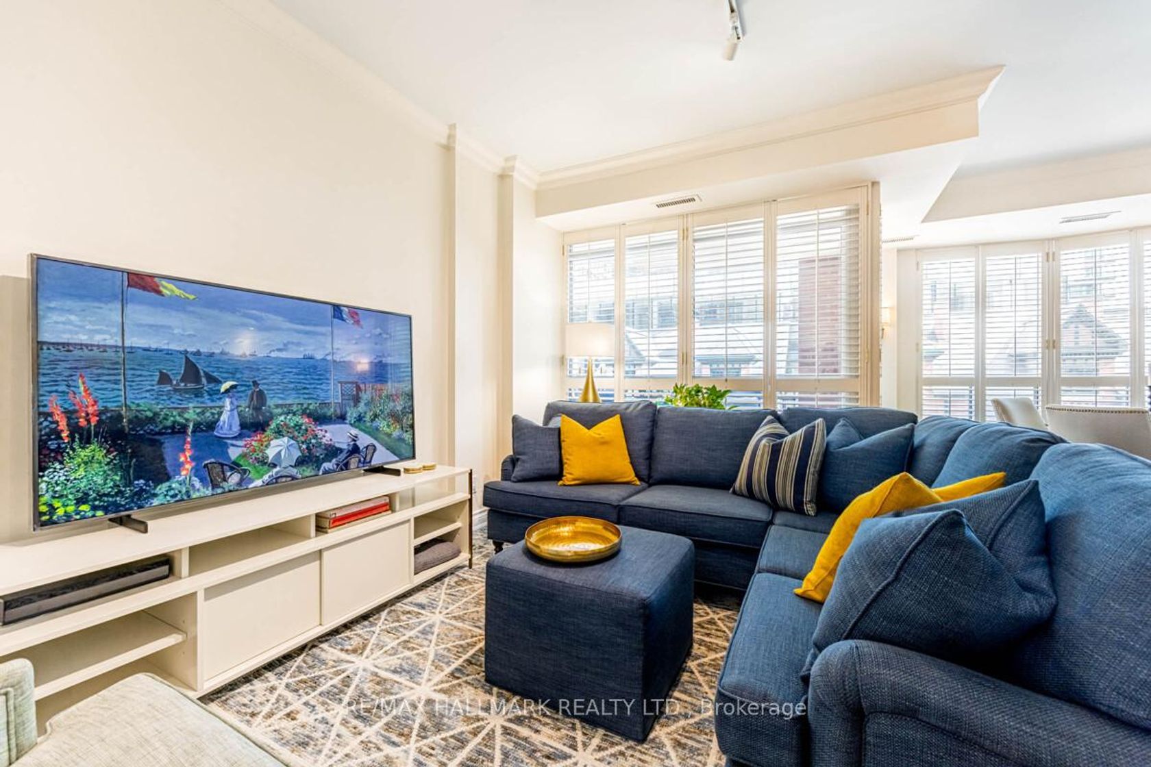 301 - 8 Sultan Street, Bay Street Corridor, Toronto 