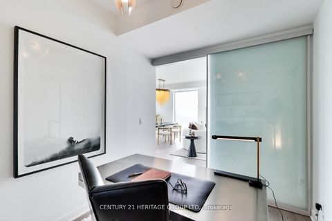Photo 11 at 907 - 185 Alberta Avenue, Oakwood Village, Toronto