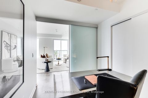 Photo 12 at 907 - 185 Alberta Avenue, Oakwood Village, Toronto