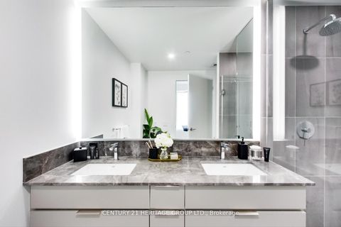 Photo 17 at 907 - 185 Alberta Avenue, Oakwood Village, Toronto