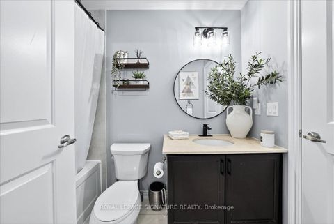 Photo 9 at 508 - 9255 Jane Street, Maple, Vaughan