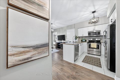 Photo 10 at 508 - 9255 Jane Street, Maple, Vaughan