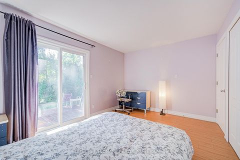 Photo 15 at 138 Osborne Crescent, CP College Park, Oakville