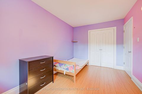 Photo 18 at 138 Osborne Crescent, CP College Park, Oakville
