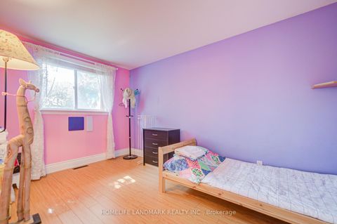 Photo 19 at 138 Osborne Crescent, CP College Park, Oakville