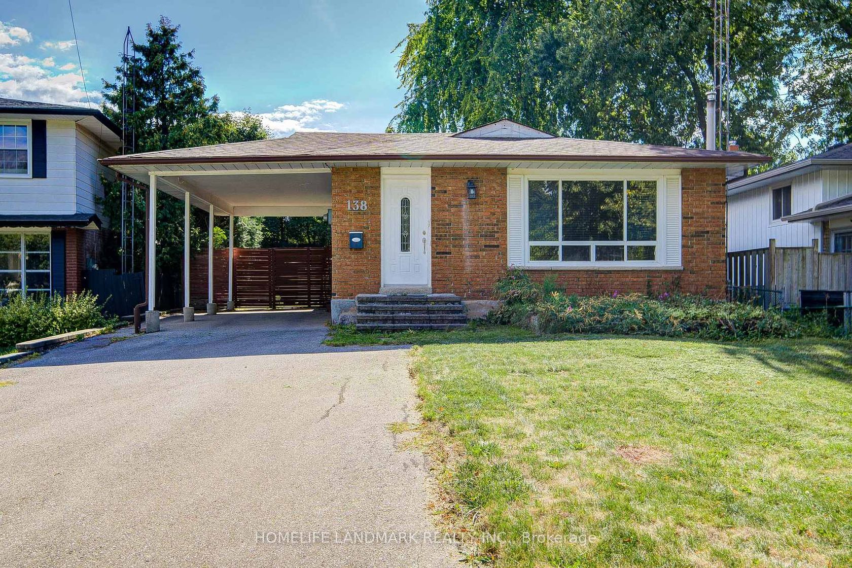 138 Osborne Crescent, CP College Park, Oakville 