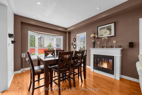 Photo 11 at 25 Boticelli Way, Vellore Village, Vaughan