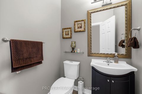 Photo 13 at 25 Boticelli Way, Vellore Village, Vaughan