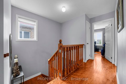 Photo 15 at 25 Boticelli Way, Vellore Village, Vaughan