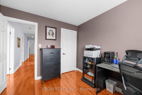 Photo 17 at 25 Boticelli Way, Vellore Village, Vaughan