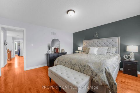 Photo 19 at 25 Boticelli Way, Vellore Village, Vaughan