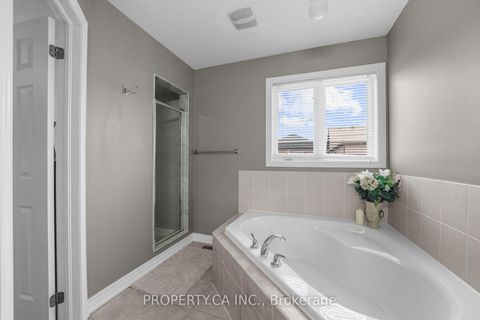 Photo 23 at 25 Boticelli Way, Vellore Village, Vaughan
