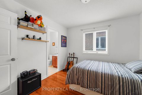 Photo 26 at 25 Boticelli Way, Vellore Village, Vaughan