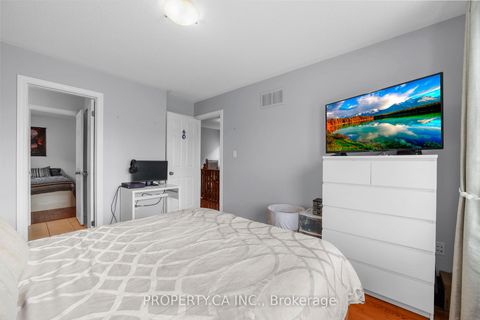 Photo 29 at 25 Boticelli Way, Vellore Village, Vaughan