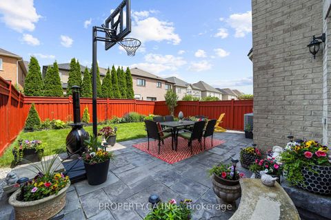 Photo 37 at 25 Boticelli Way, Vellore Village, Vaughan